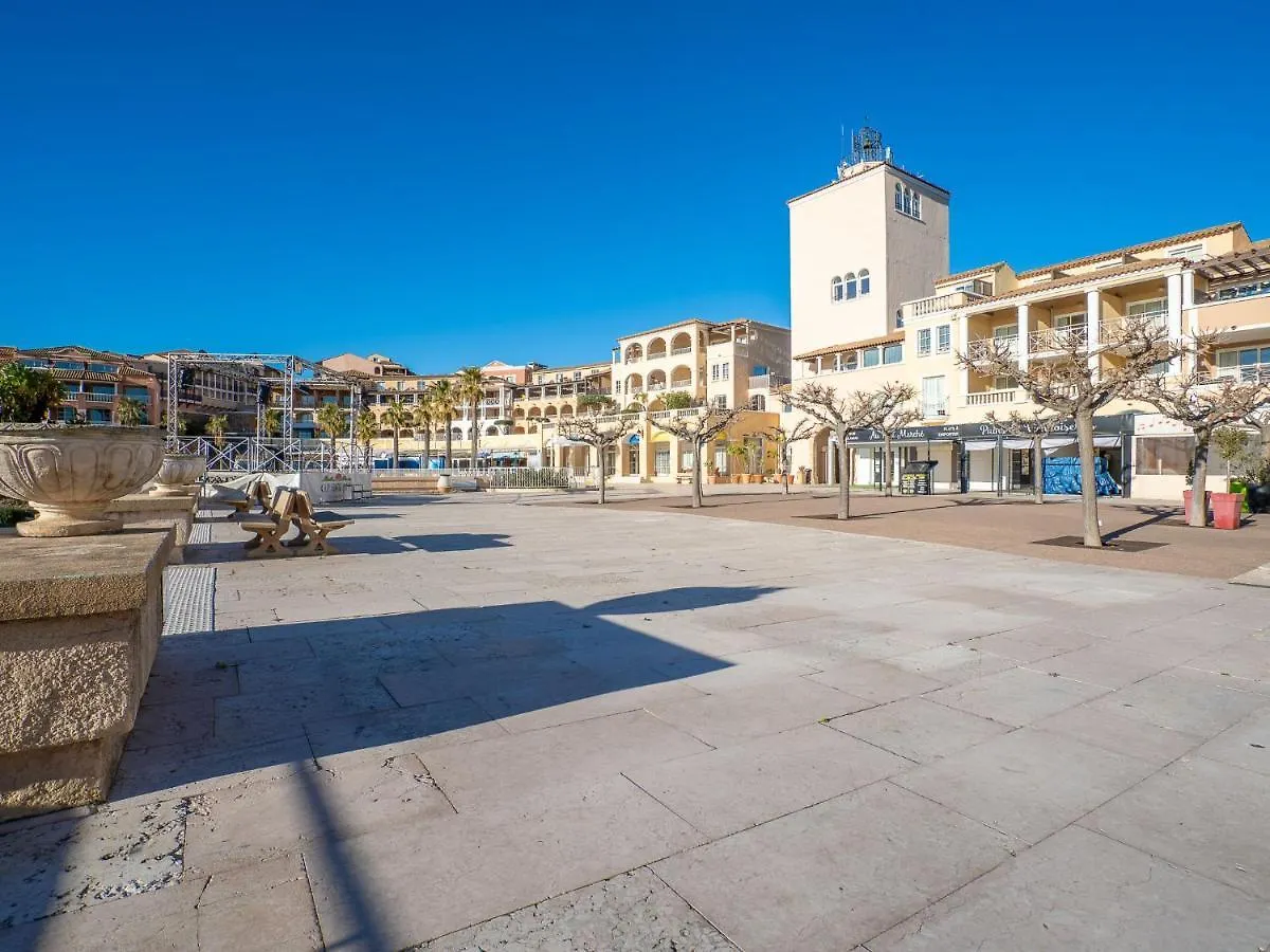 Apartment Village Cap Esterel - Le Village-65 By Interhome Saint-Raphael