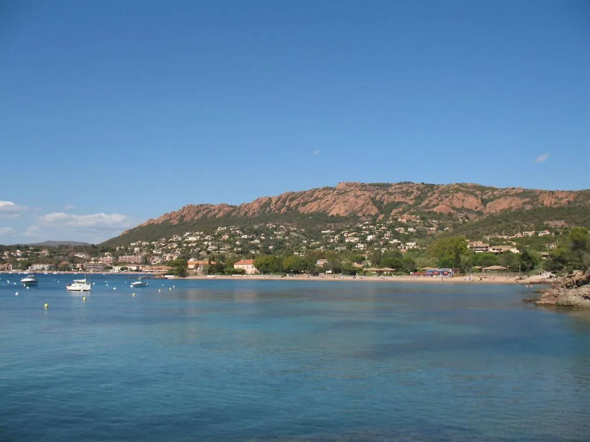 Apartment Village Cap Esterel - Le Village-65 By Interhome Saint-Raphael