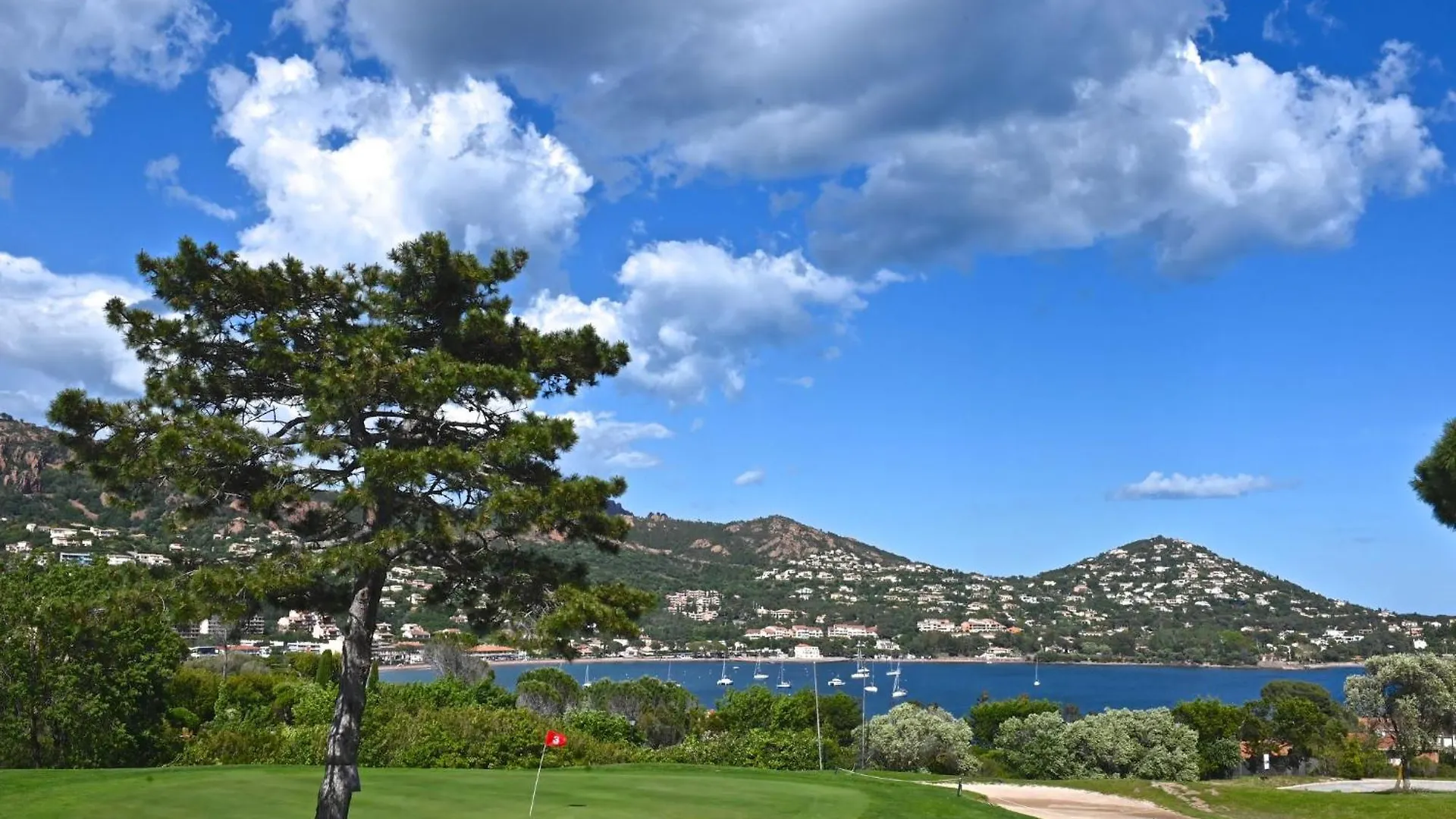 Apartment Village Cap Esterel - Le Village-65 By Interhome Saint-Raphael